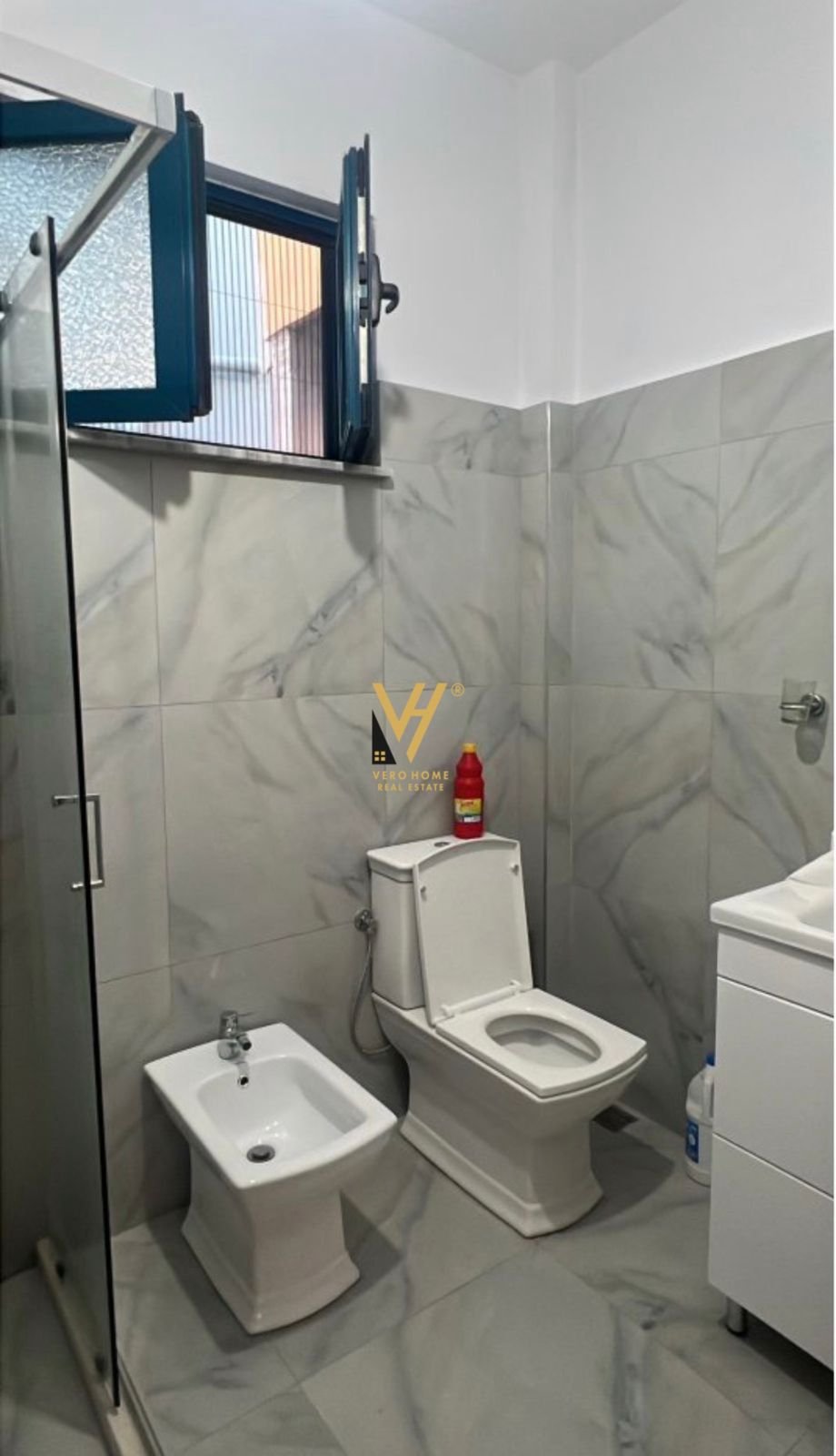 APARTAMENT 1+1 ME QIRA TE BULEVARDI I RI 400 EURO