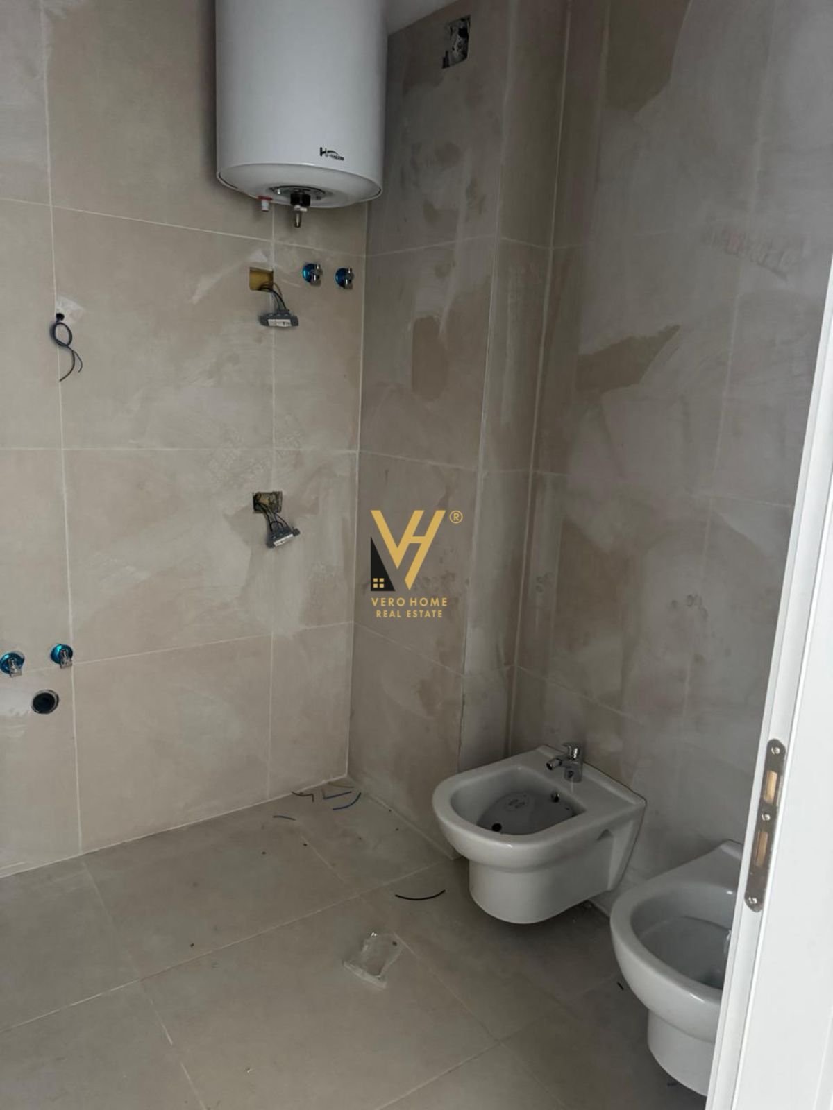 1+1 TE UNIVERS CITY 67.000 EURO