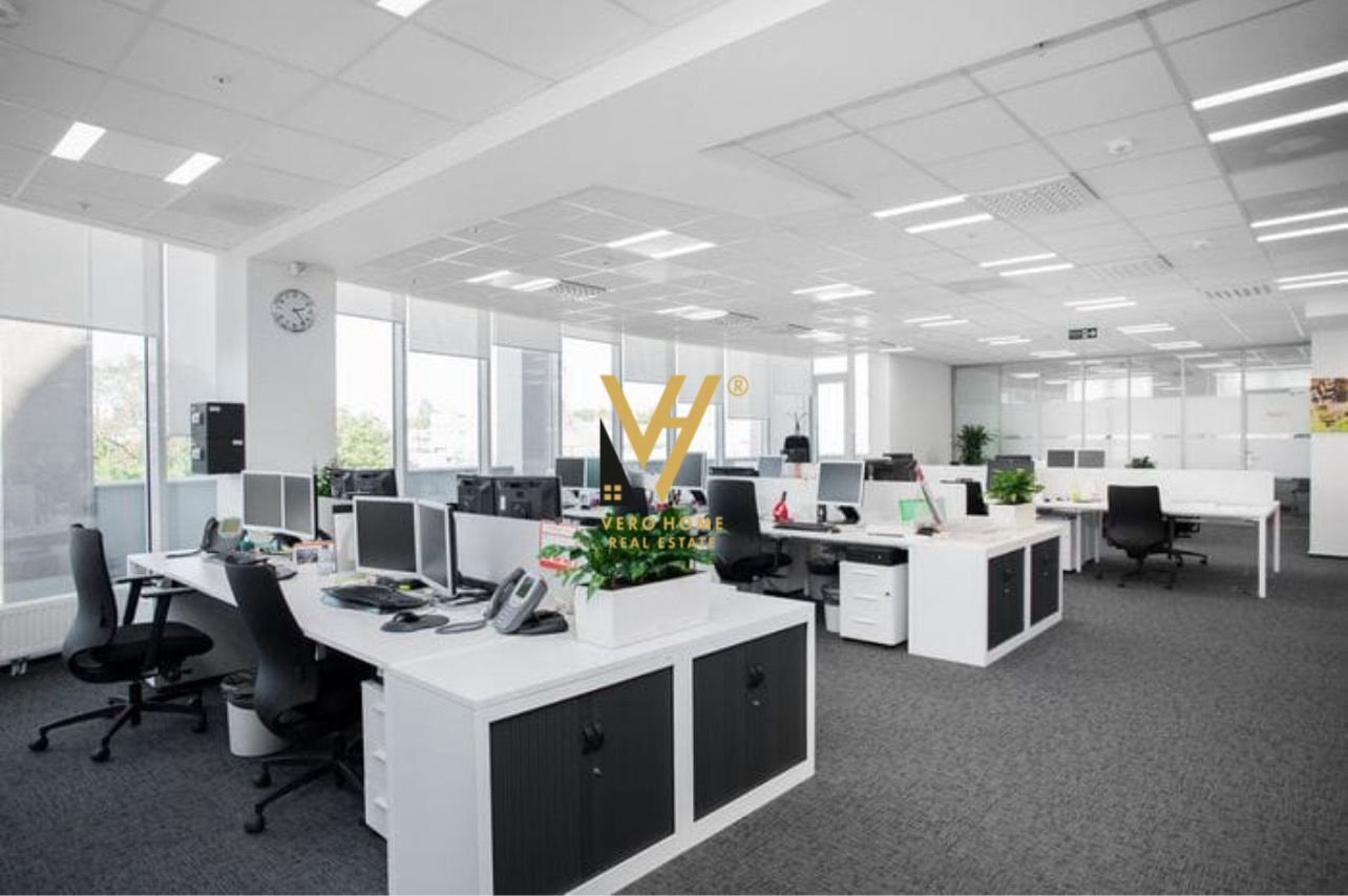 ZYRE 165 M2 ME QIRA TE RRUGA E DIBRES 1.000 EURO