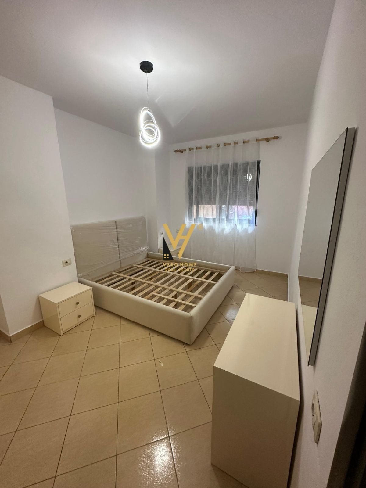 APARTAMENT 2+1 ME QERA NE ASTIR 500 EURO