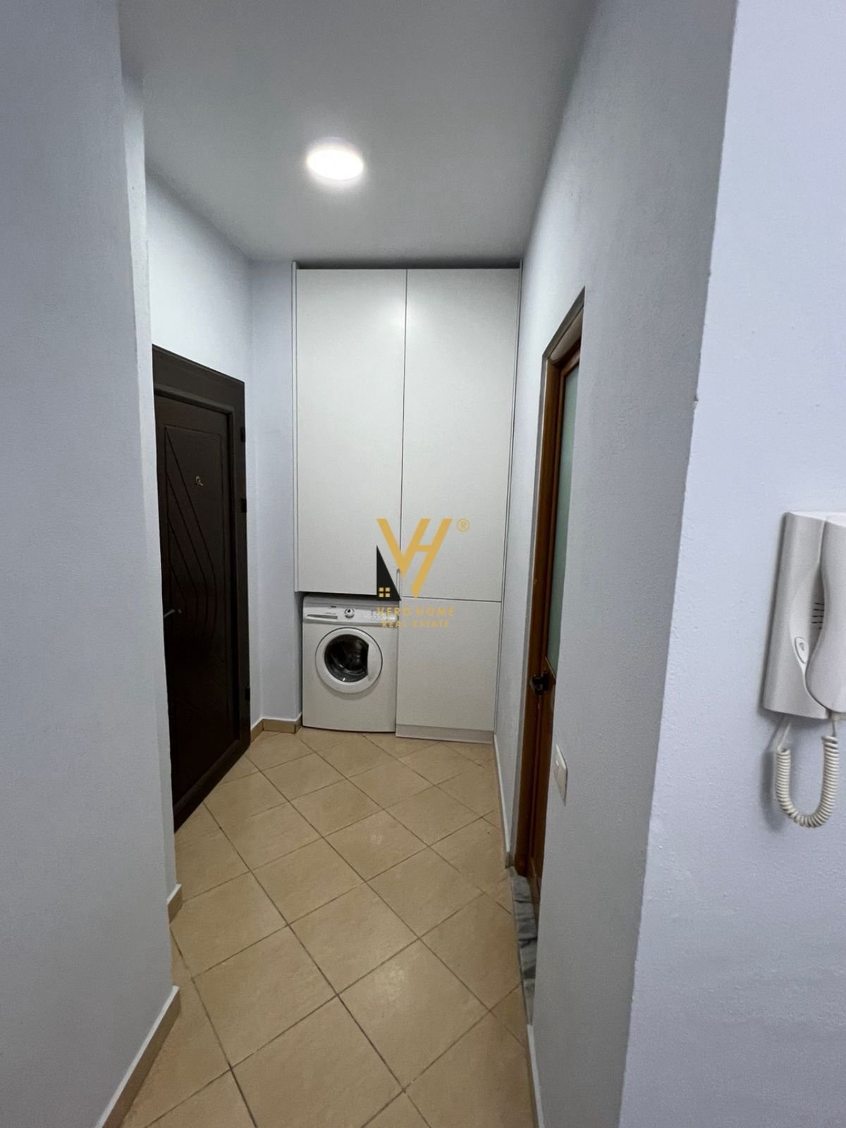 APARTAMENT 2+1 ME QERA NE ASTIR 500 EURO