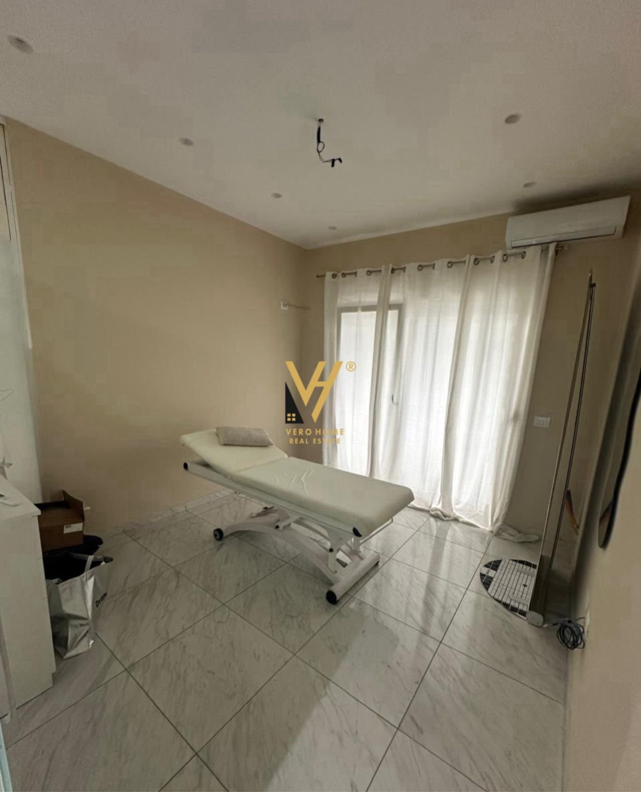 AMBIENT 70 M2 TE KOMUNA E PARISIT 65.000 LEKE