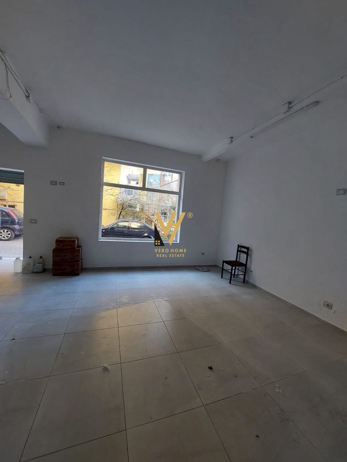 DYQAN 100 M2 ME QERA TE TREGU ELEKTRIK 1.500 EURO