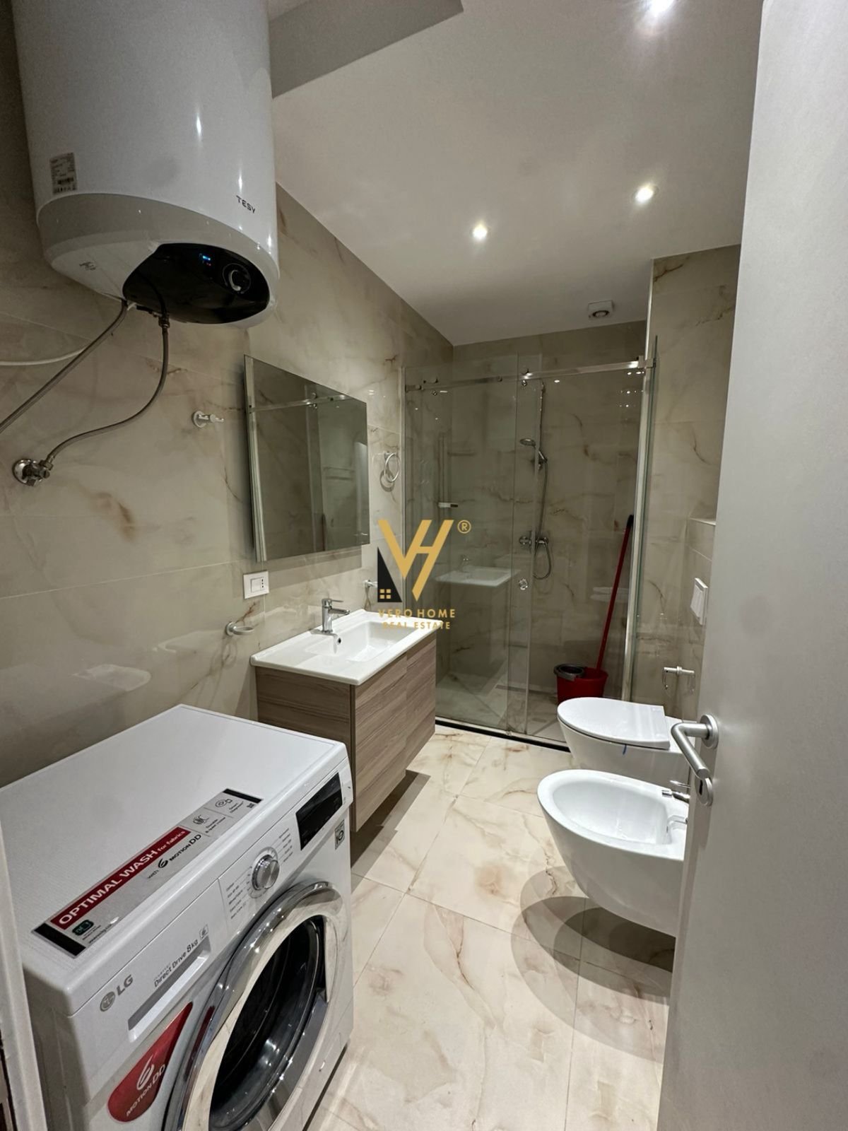 1+1 ME QIRA TE LIQENI I THATE 800 EURO