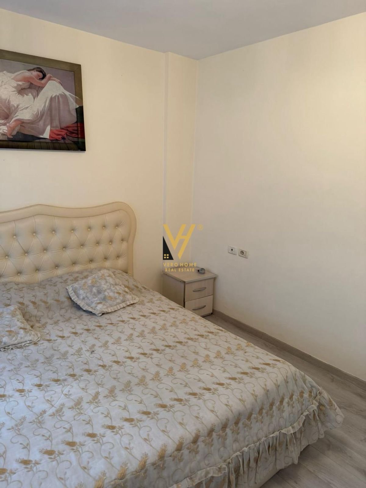 2+1 ME QIRA TE KTHESA E KAMZES 500 EURO