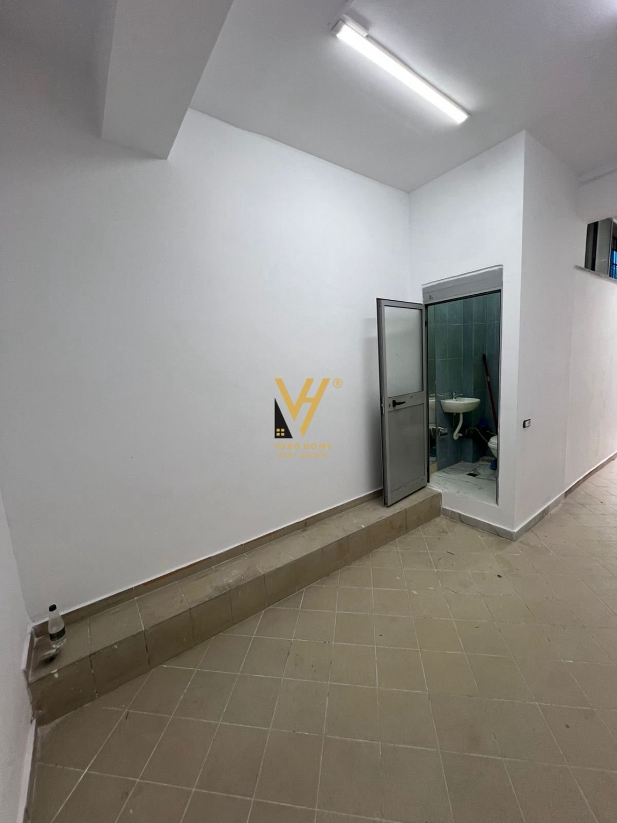 DYQAN 30 M2 ME QIRA TE KODRA E DIELLIT 35.000 LEKE