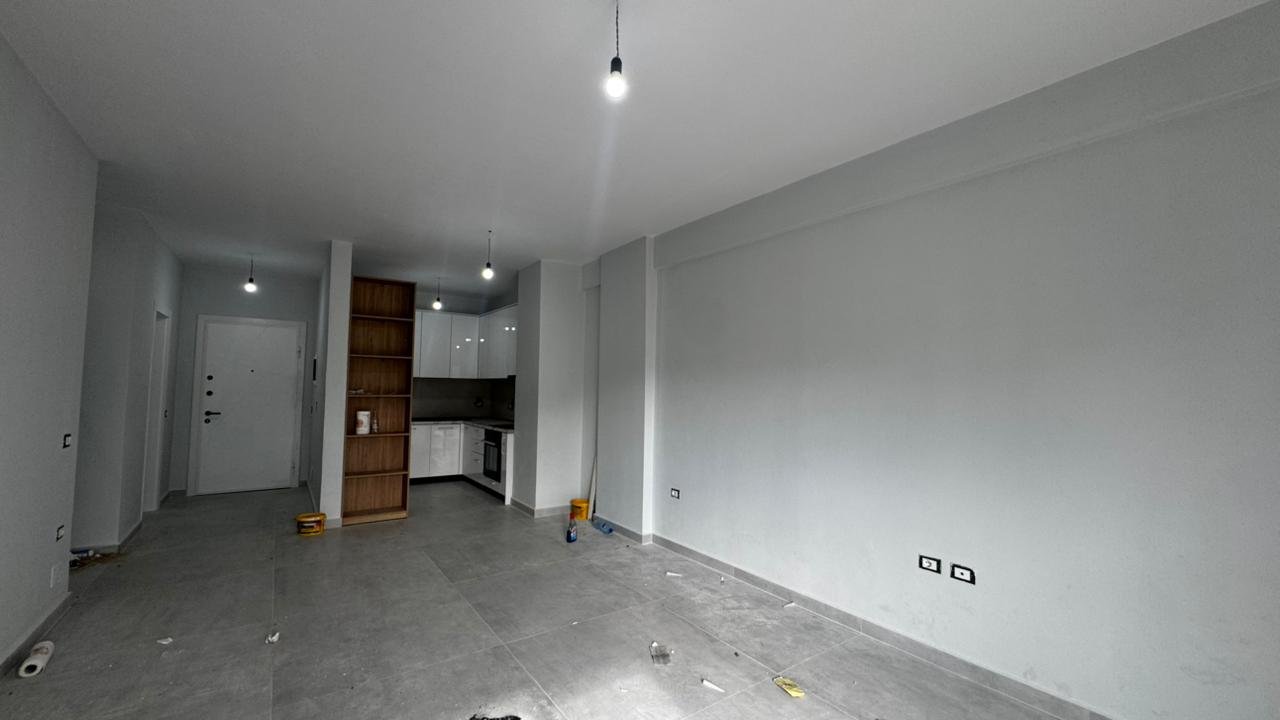 apartament 2+1+2 me qera tek kompleksi star