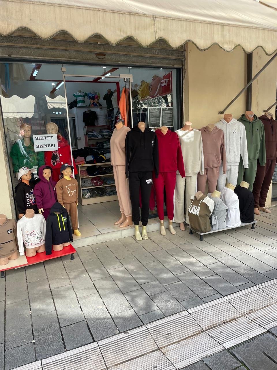 Shitet Biznesi ne Fier