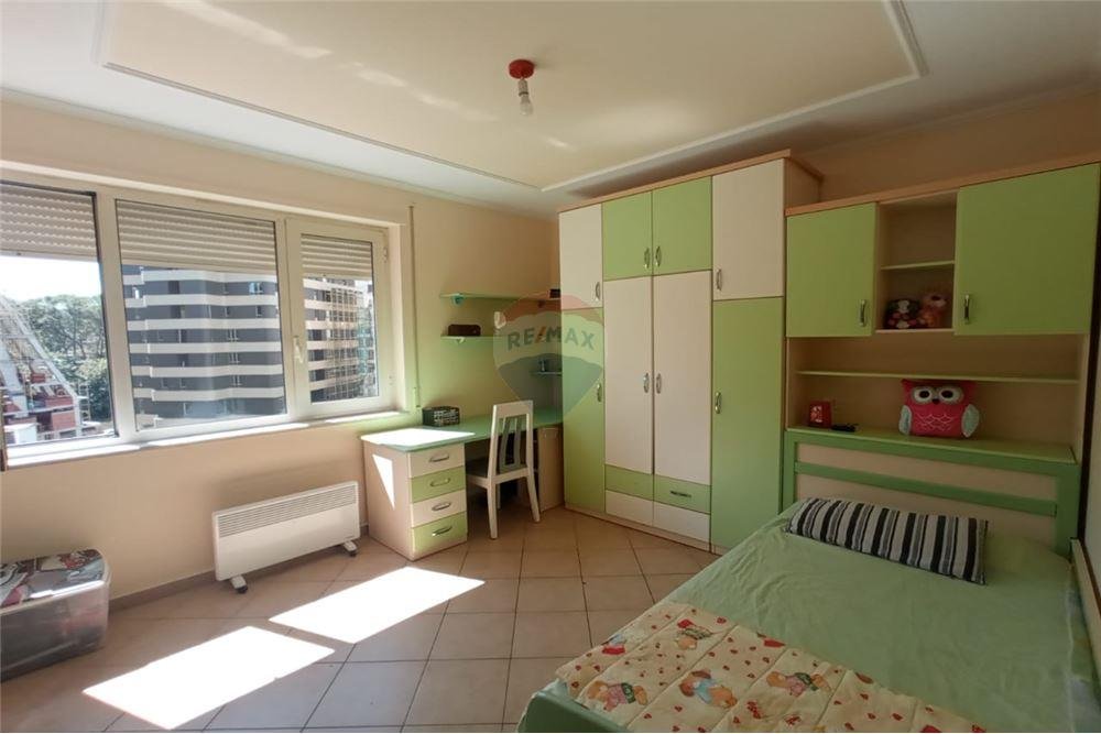 Apartament 2+1 me qira, prane me ”Gjuhet e Huaj