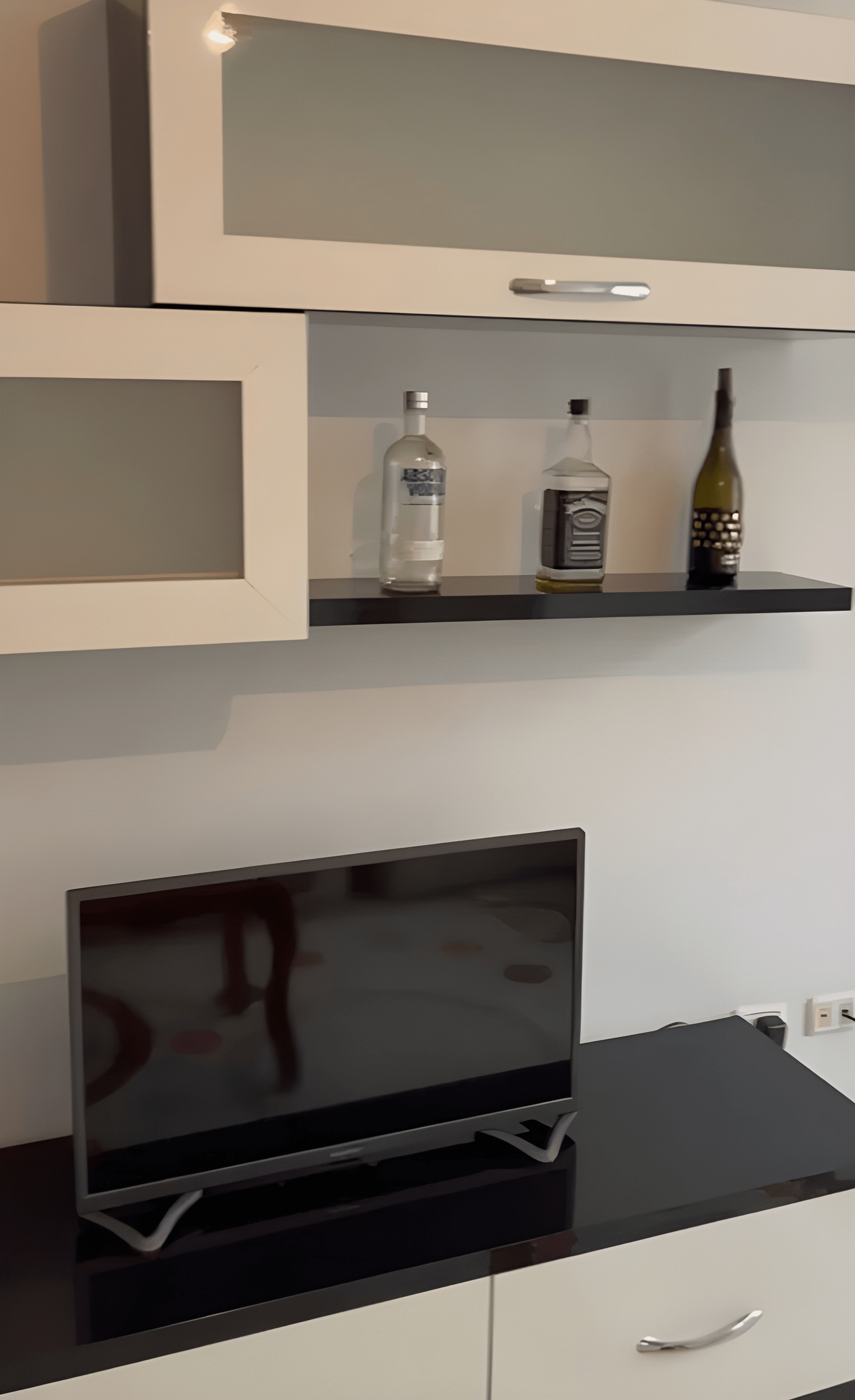 📌Jepet Apartament me Qira 📍 në Astir – 1+1 + Bal