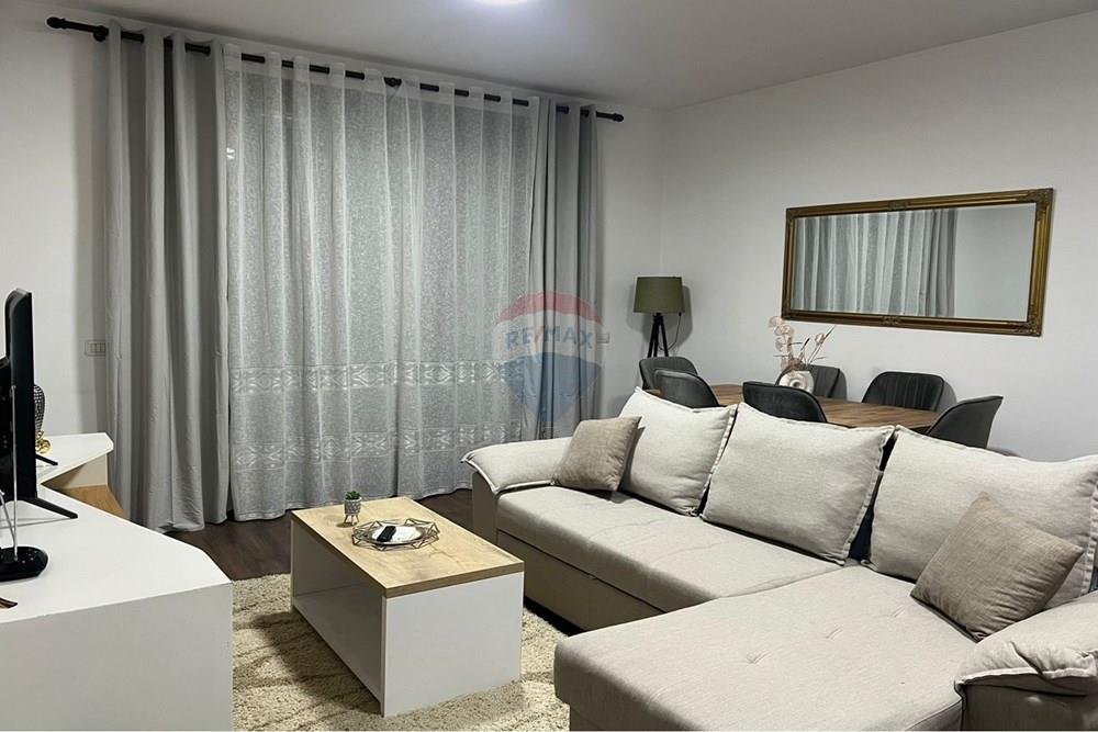 Apartament 3+1+2+parkim – Komuna e Parisit