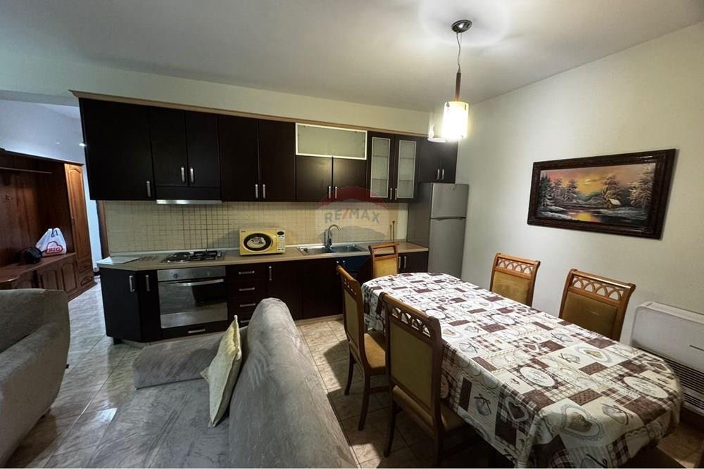 Apartament 2+1 me Qira – sipër Kristal Center