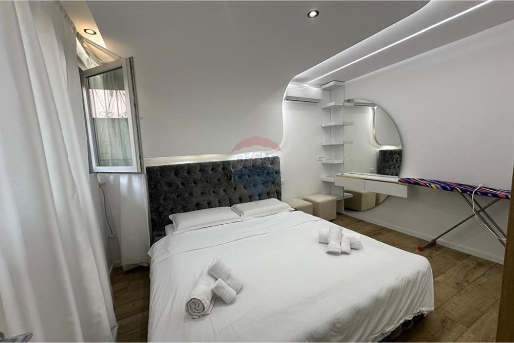 Apartament 1+1 me qira në zonën 21 Dhjetorit