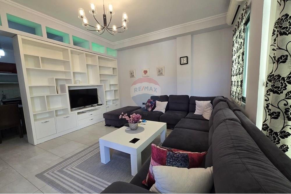 Jepet me qira apartament 2+1 tek Rruga Rrapo Hekal