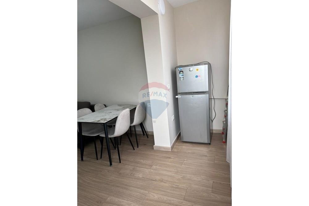 APARTAMENT 2+1 ME QIRA TE RRUGA E ELBASANIT