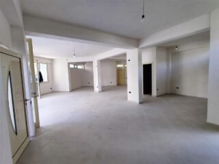 tirane-jepet-me-qera-ambjent-biznesi-magazinimi-150m2-i-1