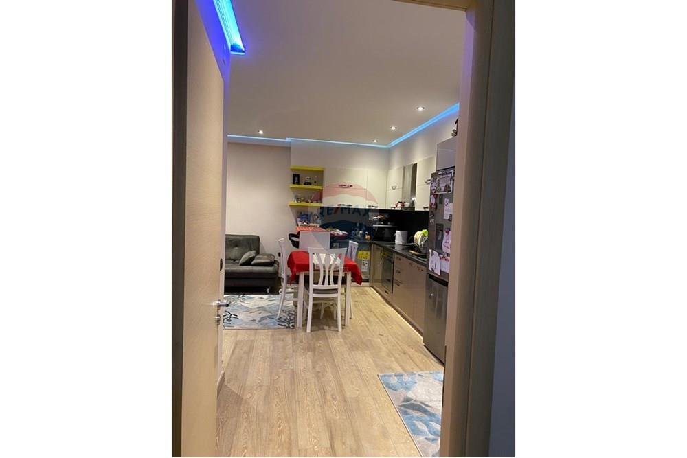 Apartament me qira 2+1 ne Yzberisht prane Pallatev