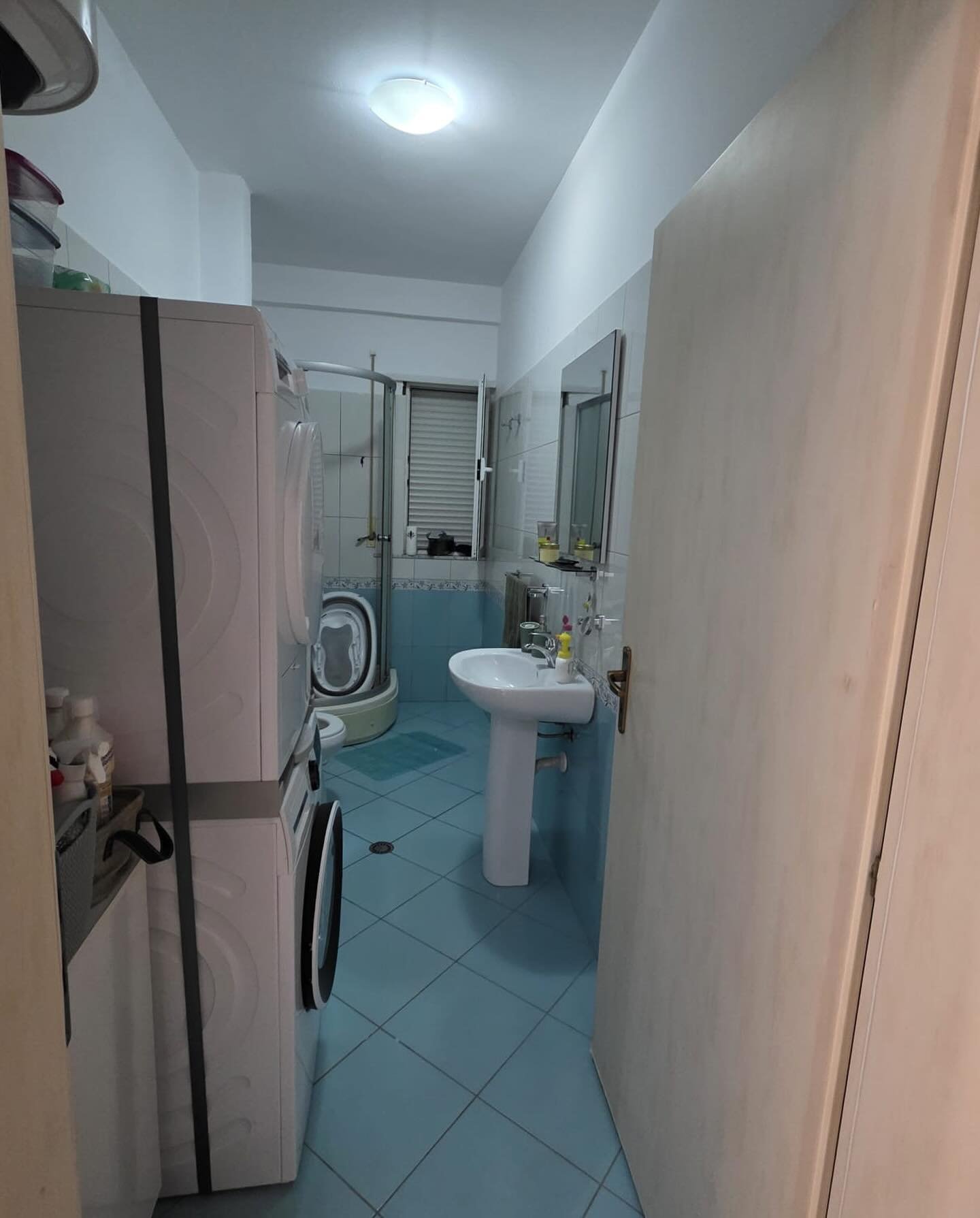 💥Shitet apartament 2+1 super i investuar,Kavaje💥