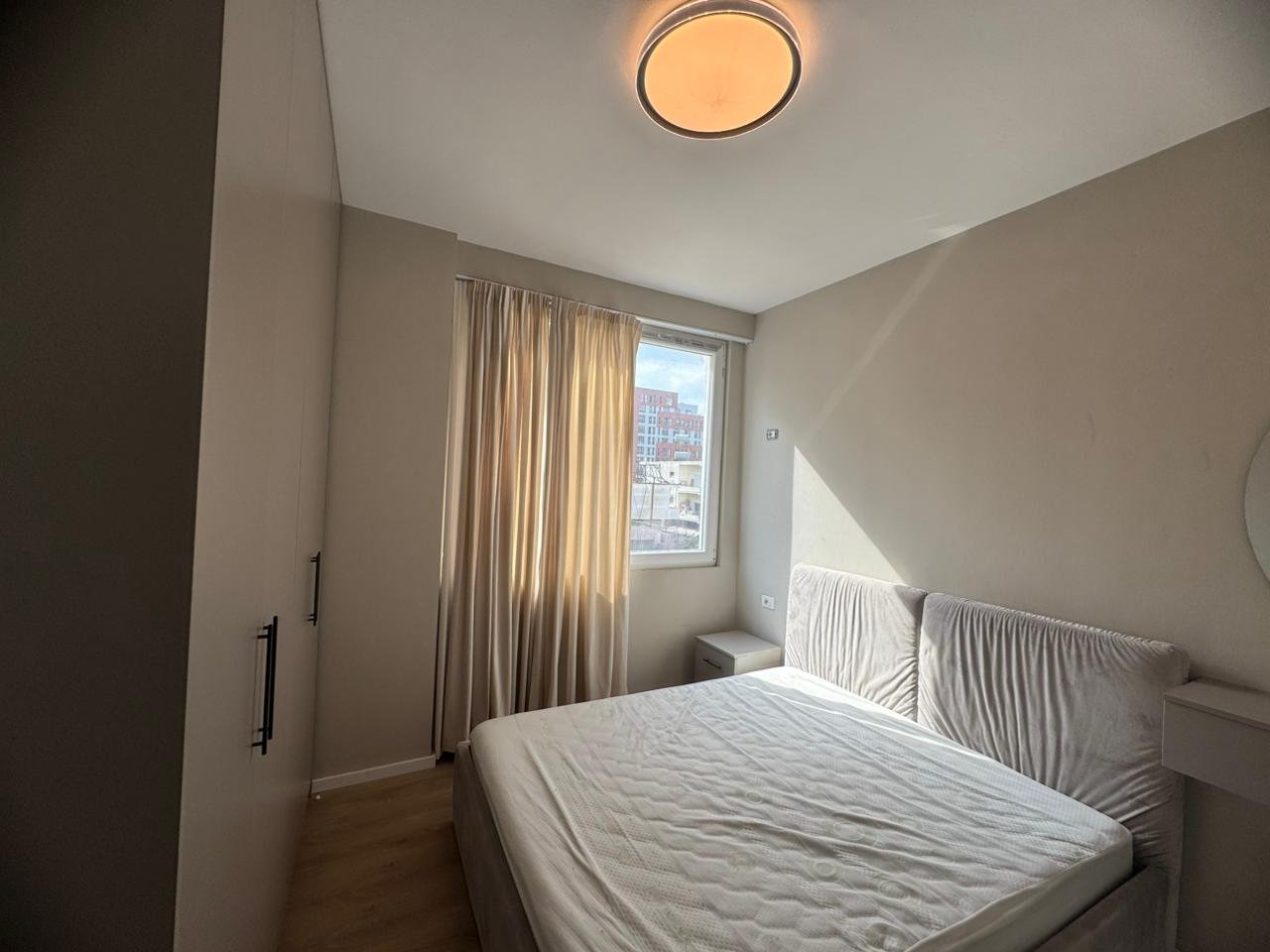 Jepet Apartament me Qira 1+1 në Astir!