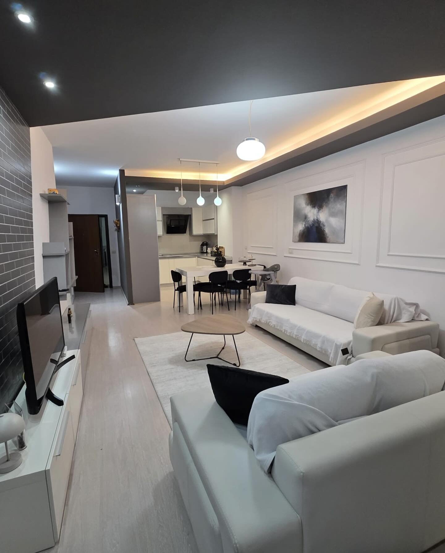 💥Shitet apartament 2+1 super i investuar,Kavaje💥