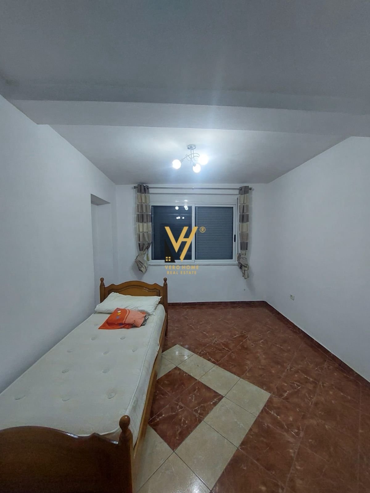 3+1 ME QERA TE SHESHI WILLSON 55.000 LEKE