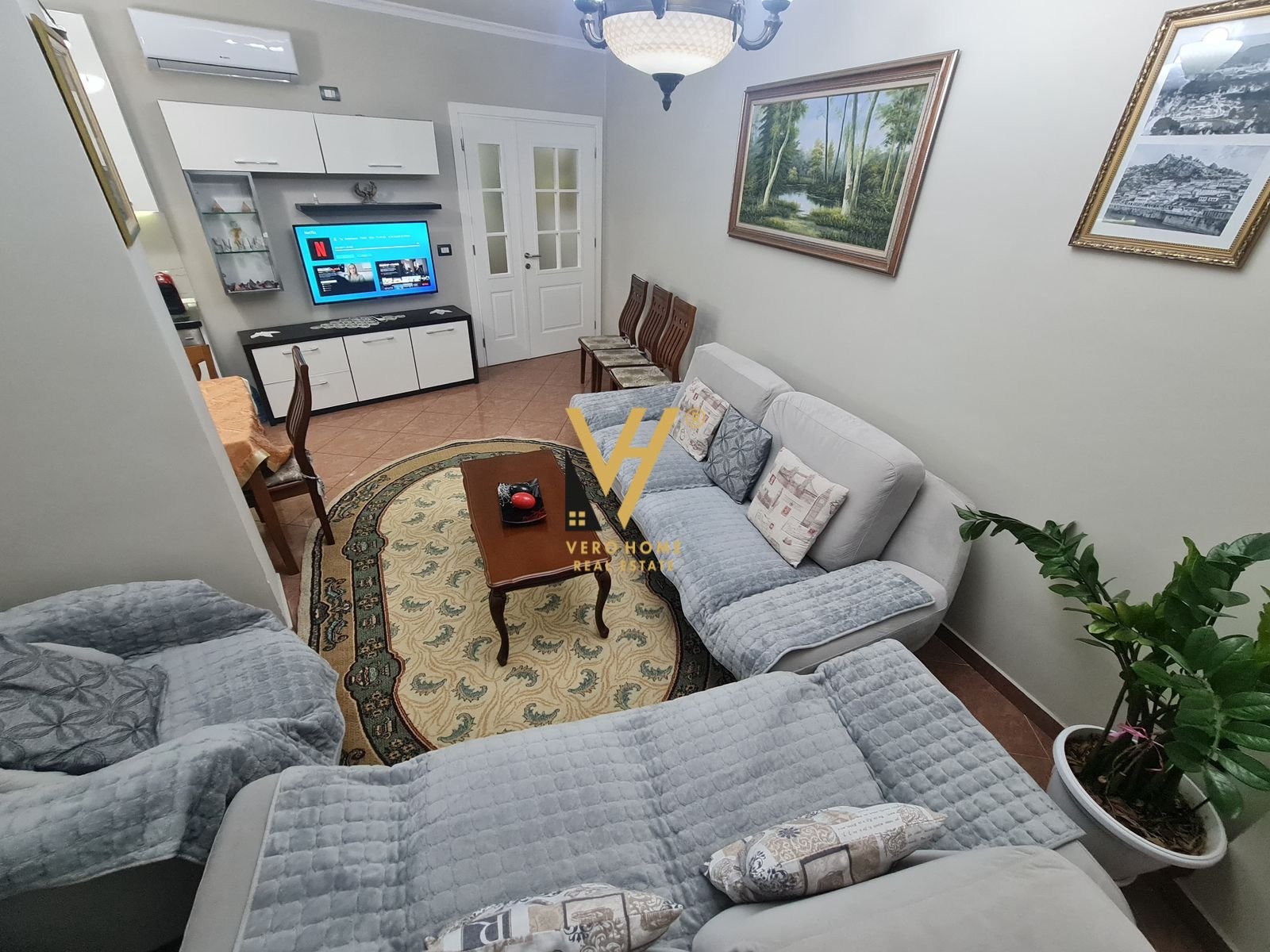 2+1+2+BLK ME QERA NE QENDER 1.200 EURO