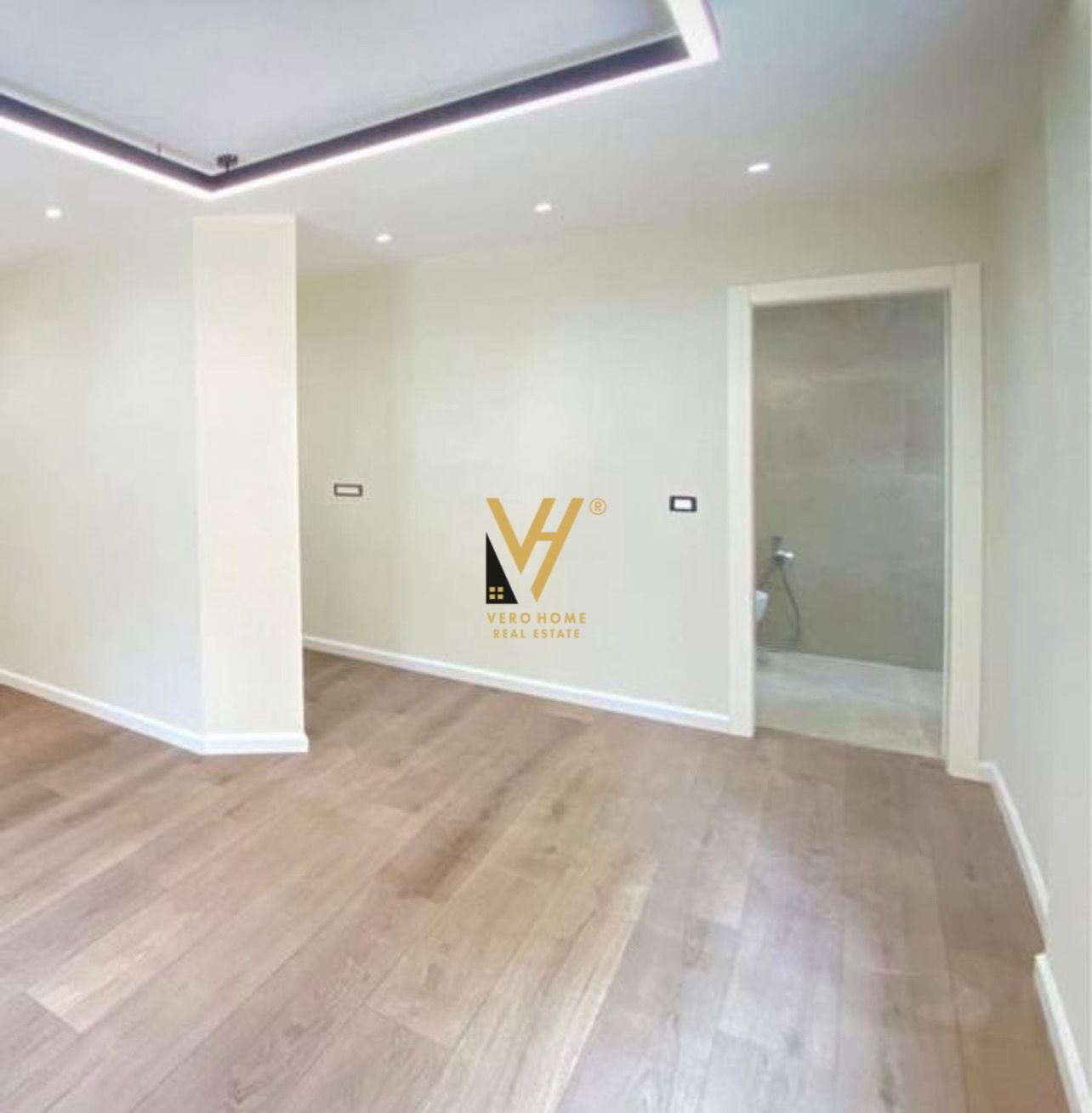 2+1 TEK KIKA 1, KOMUNA E PARISIT 210.000 EURO