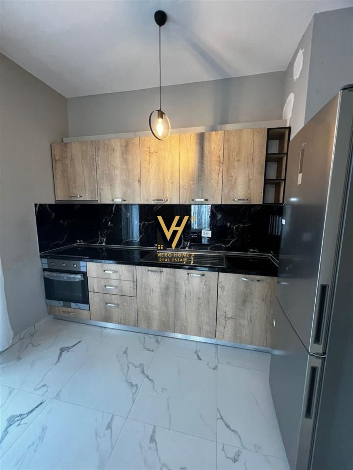 1+1+BLK ME QIRA TE RR.XHANFIZE KEKO 45.000 LEKE