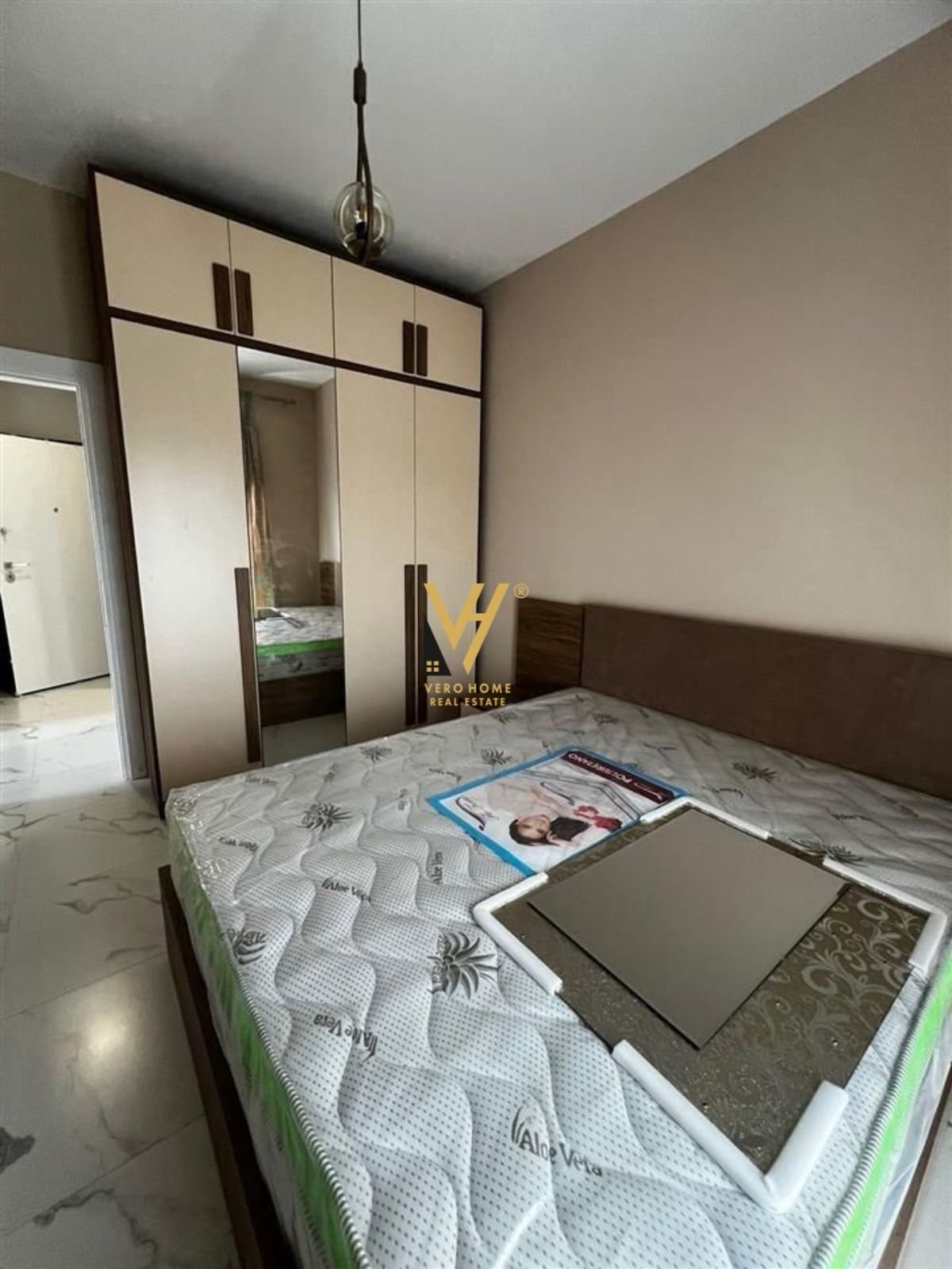 1+1+BLK ME QIRA TE RR.XHANFIZE KEKO 45.000 LEKE