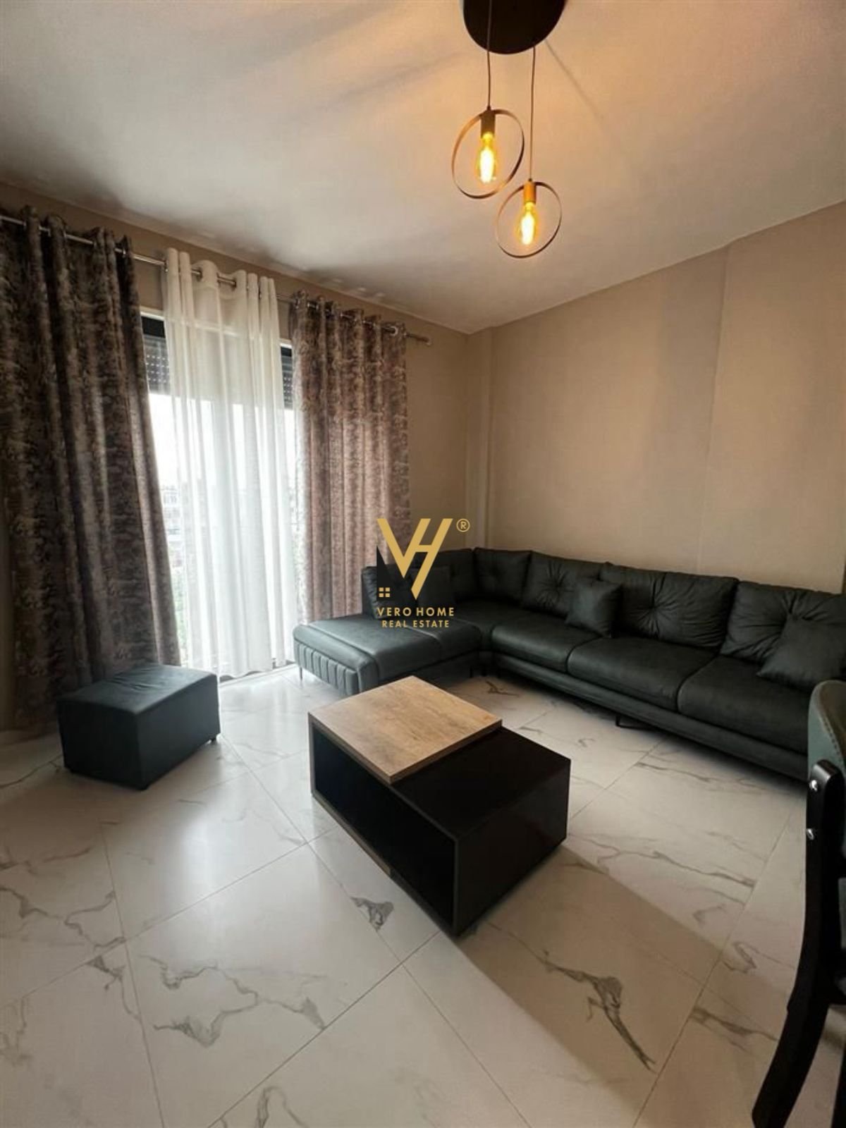 1+1+BLK ME QIRA TE RR.XHANFIZE KEKO 45.000 LEKE