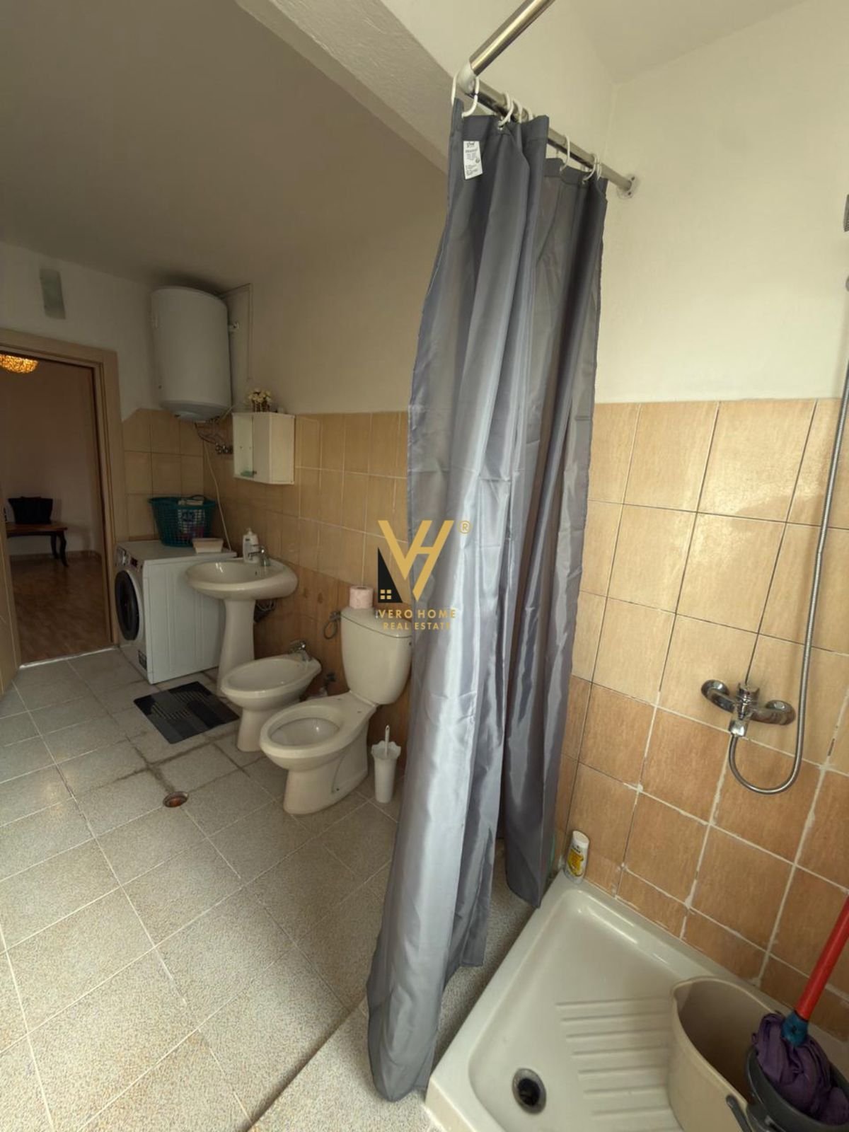 1+1 TE MYSLYM SHYRI 150.000 EURO