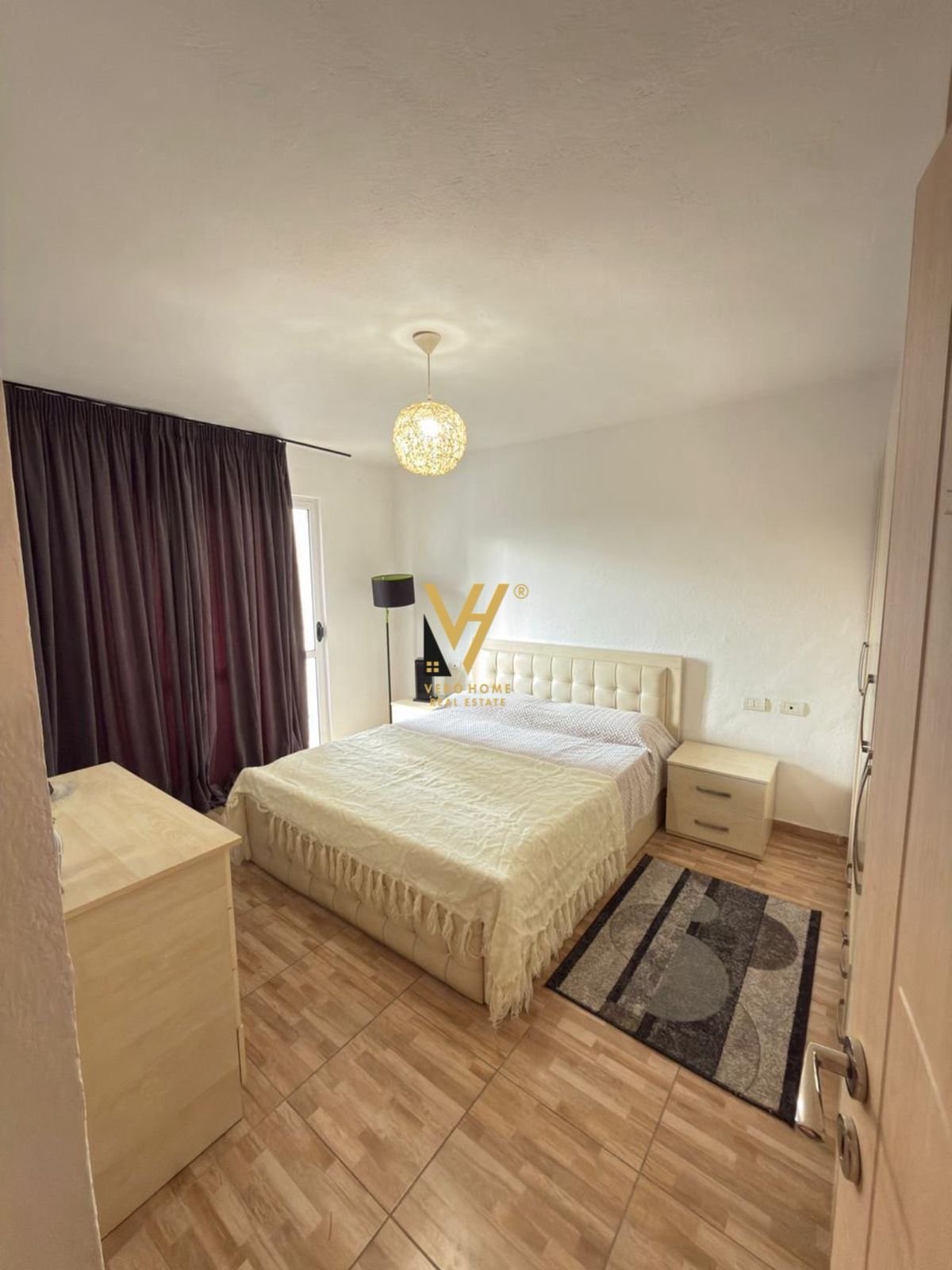 1+1 TE MYSLYM SHYRI 150.000 EURO