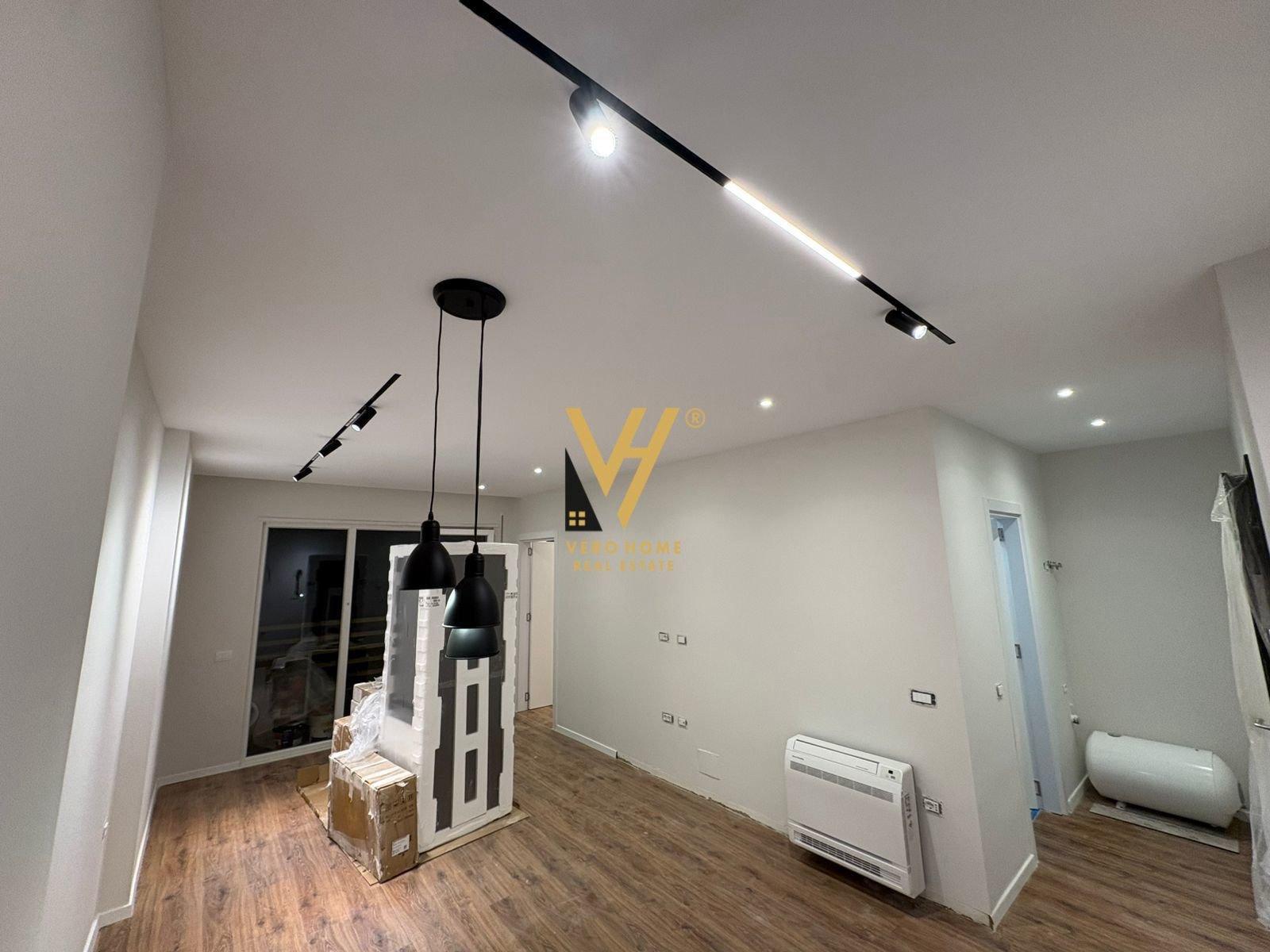 1+1 ME QIRA NE LAPRAKE 65.000 LEKE