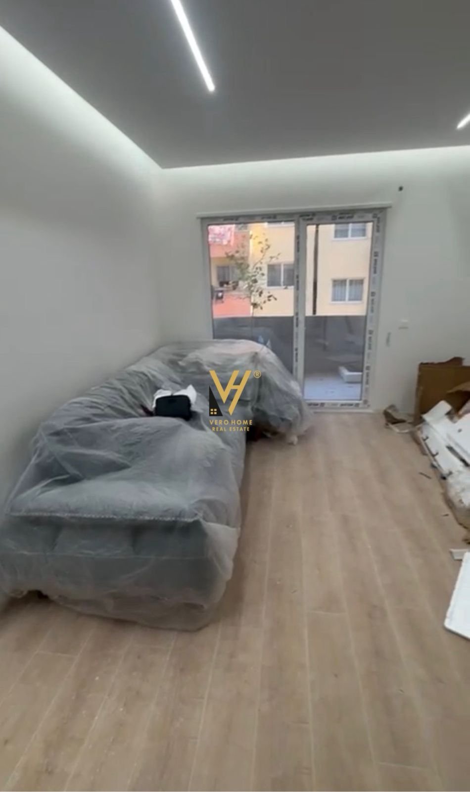 1+1+BLK ME QERA NE INSTITUT 55.000 LEKE