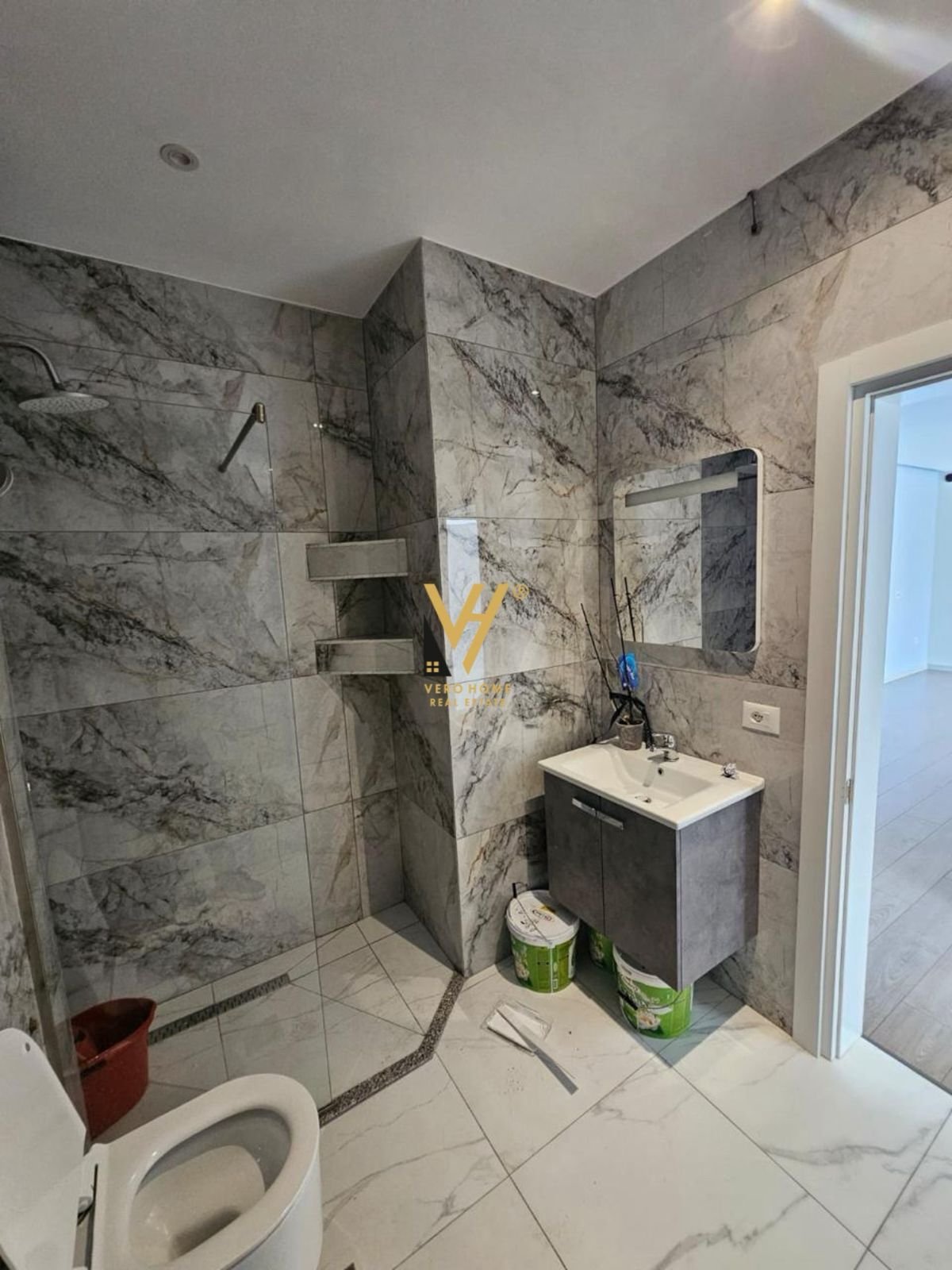 2+1+GARSONIERE TE ZOGU I ZI 295.000 EURO