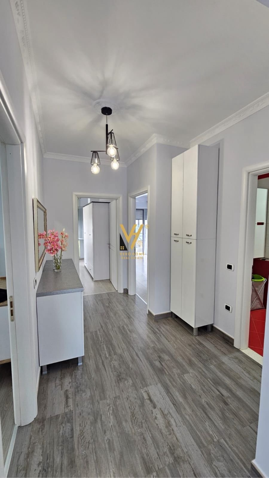 3+1+VERANDE ME QERA TE LIQENI I THATE 1.500 EURO