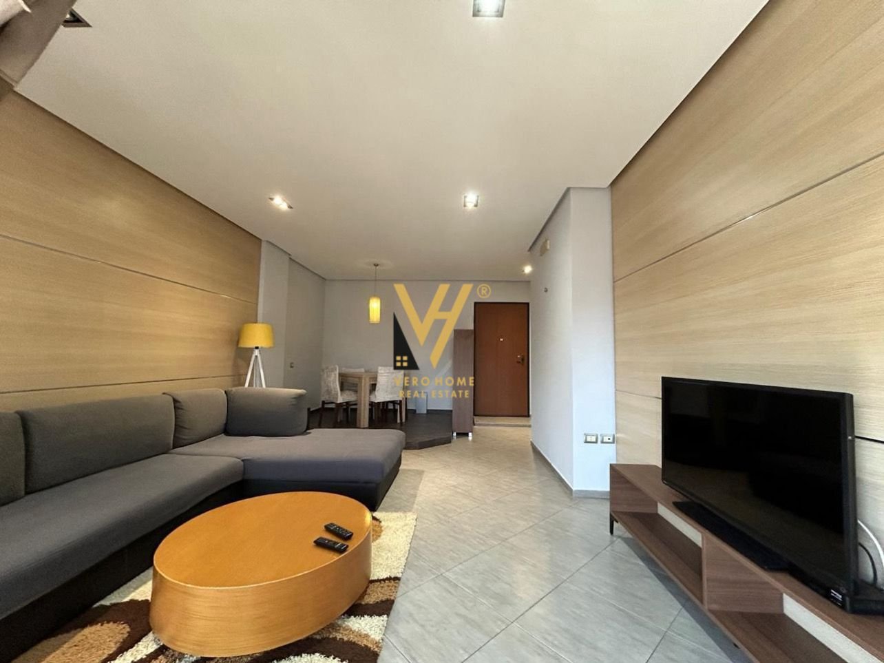 1+1+BLK TE KRISTAL CENTER 175.000 EURO