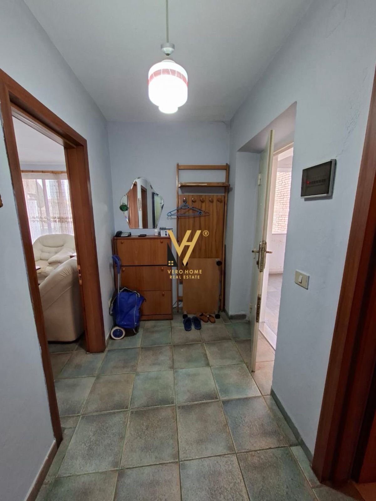 APARTAMENT 2+1+BLK ME QERA TE BRRYLI 55.000 LEKE