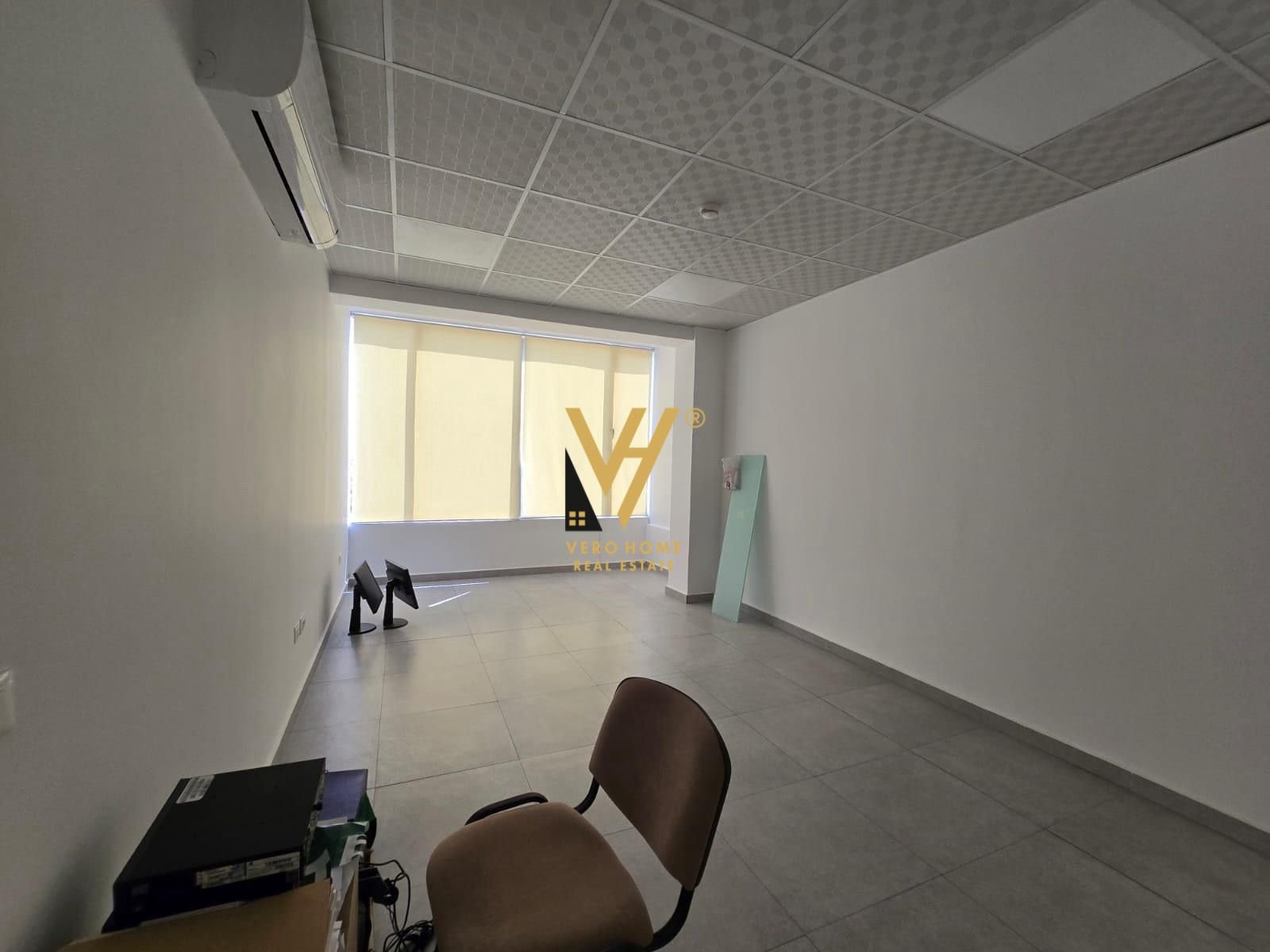 GODINE 1.340 M2 ME QIRA TE RR.KAVAJES 15.000 EURO