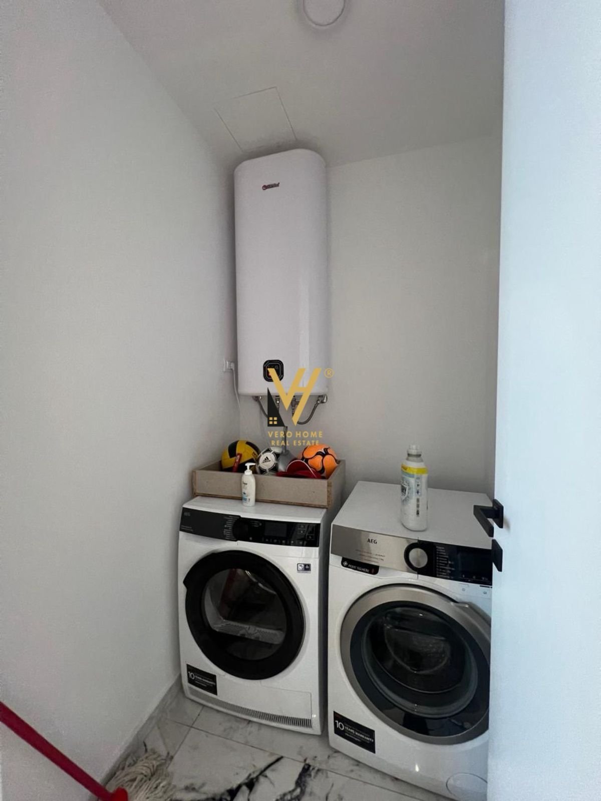 APARTAMENT 2+1+2+3BLK TE LAKE VIEW 750.000 EURO