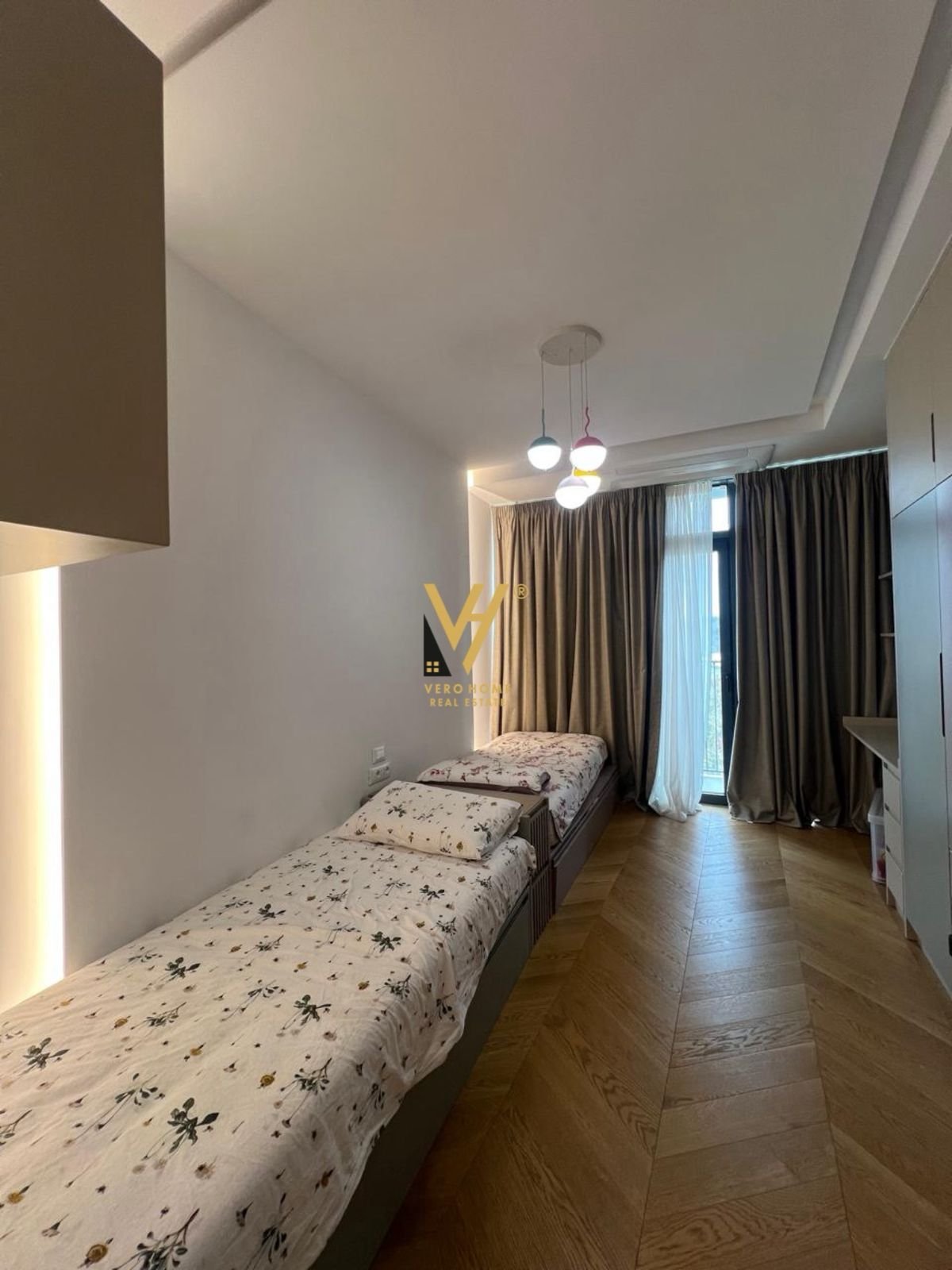 APARTAMENT 2+1+2+3BLK TE LAKE VIEW 750.000 EURO