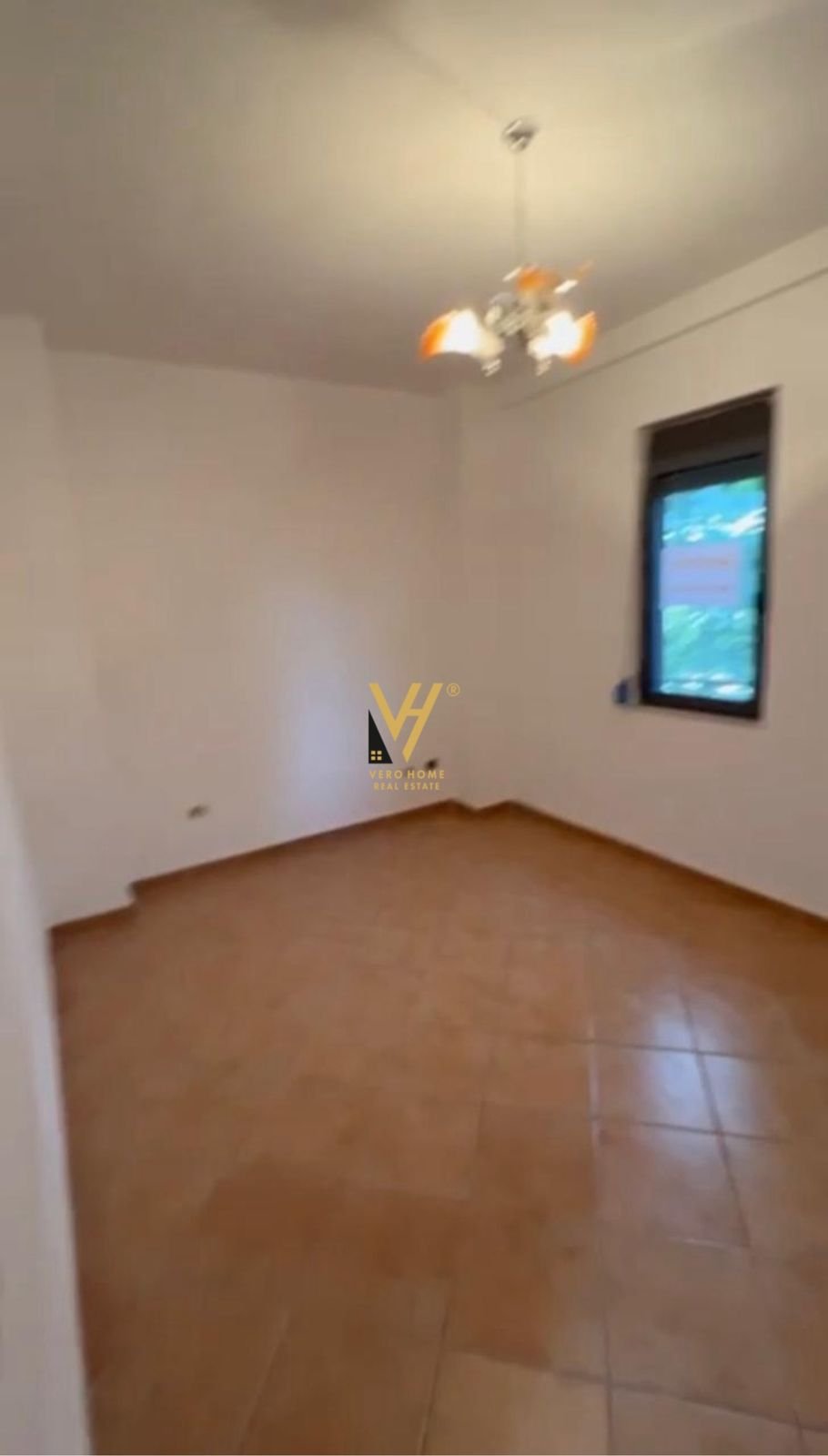 ZYRE 124 M2 ME QIRA TE SQUARE 21, RR. KAVAJES 80.0