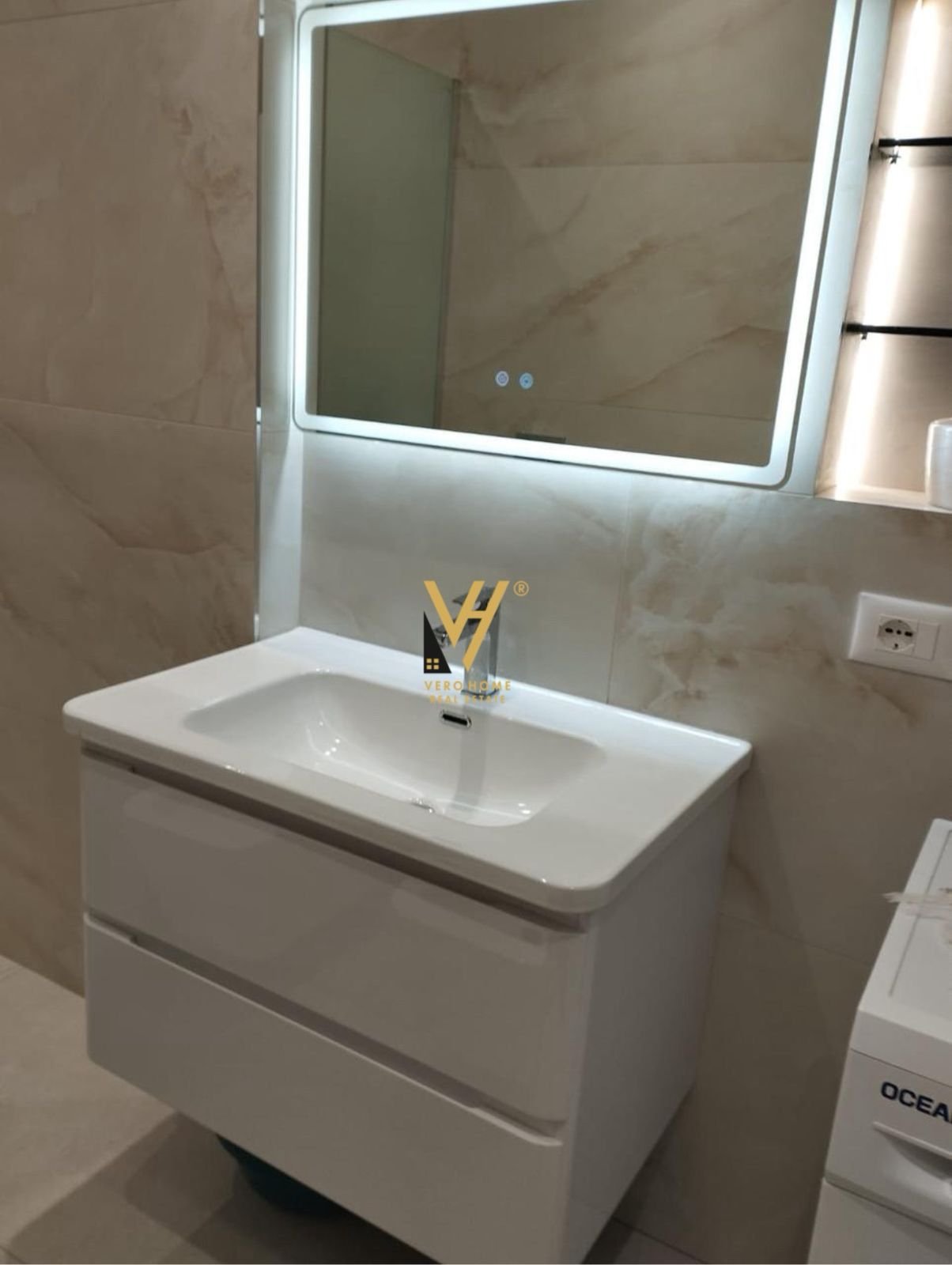 1+1+BLK ME QIRA TE 5 MAJI 50.000 LEKE