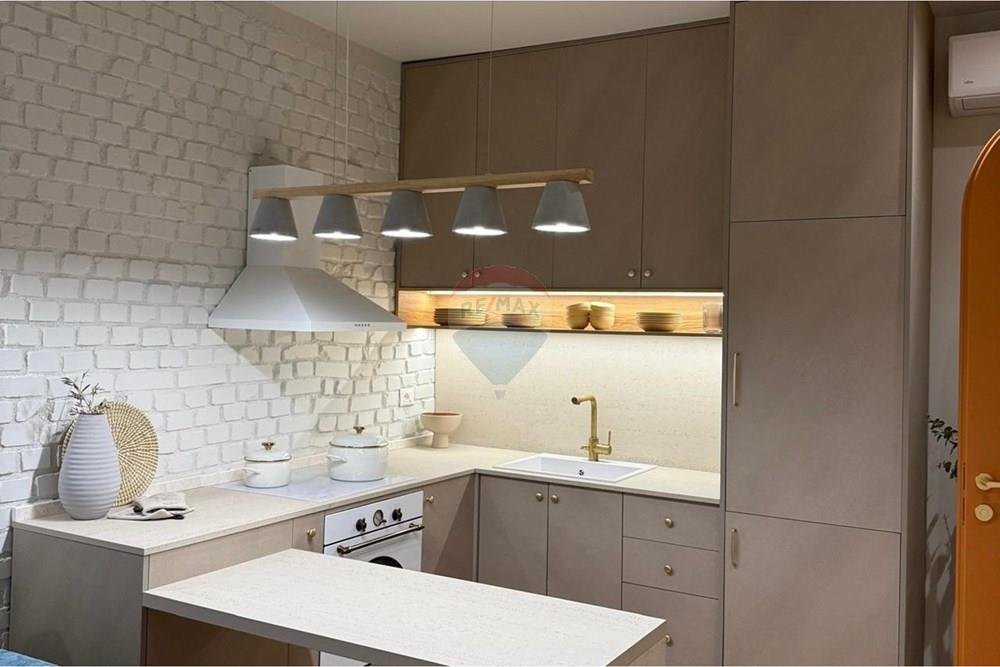 Apartament 2+1 me qira ne Myslym Shyri!