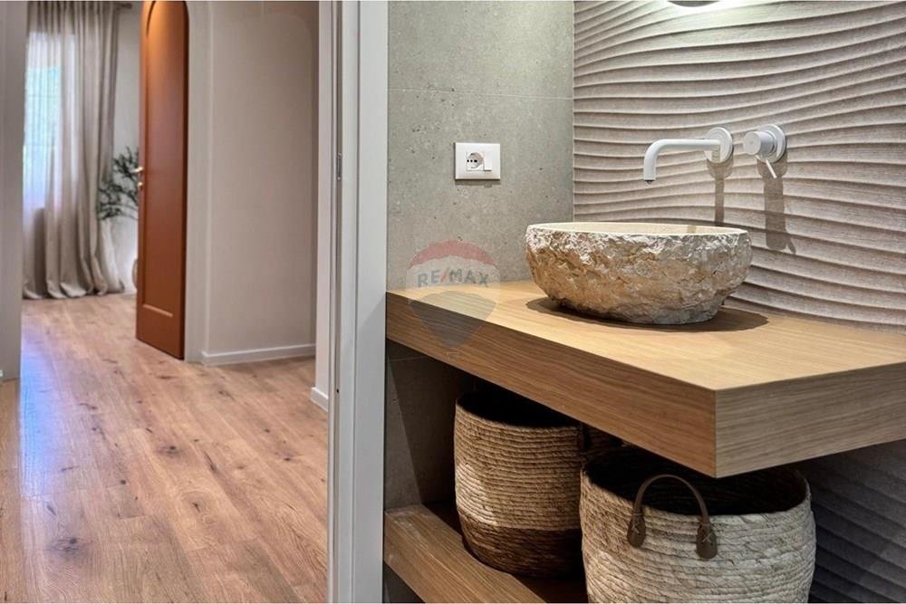 Apartament 2+1 me qira ne Myslym Shyri!